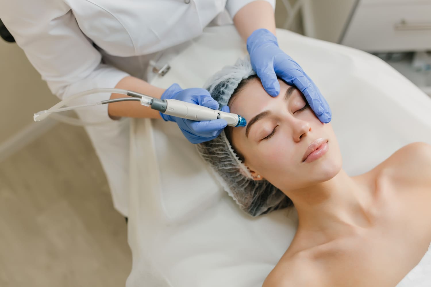 Tendencias en estética y belleza 2025: qué es y qué no es tendencia